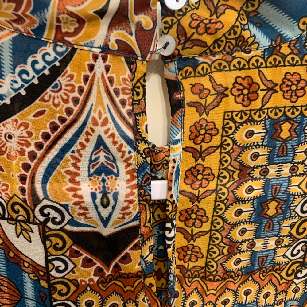 Melissa Paige Boho Patchwork Geometric Long Sleeve Large Blouse.       3184 - Picture 7 of 8